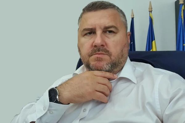 Directorul ROMARM, Gabriel Țuțu și fostul selecționer, Victor Pițurcă, reținuți de procurorii DNA