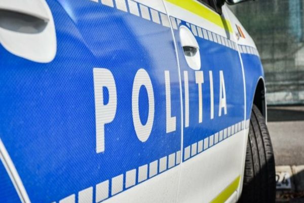 Poliţist din Olt, condamnat la închisoare după ce a luat mită 750 euro