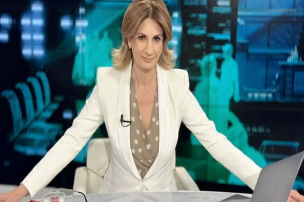 ANCA ALEXANDRESCU DEVOALEAZĂ LEGĂTURILE ASCUNSE DINTRE VIZITA LUI PONTA LA MAR A LAGO ȘI STATUL PARALEL. SEMNAL DE ALARMĂ MAJOR: AR TREBUI SĂ DEA EXPLICAȚII, INCLUSIV DNA, PENTRU CĂ PROFITĂ POLITIC