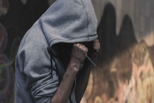 Jurnalistul Mihai Munteanu, CONDAMNAT LA ÎNCHISOARE după ce a fost prins drogat la volan. Trecutul întunecat îl prinde din urmă: condamnat anterior și pentru tâlhărie și agresiune