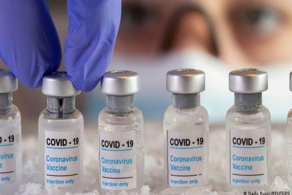 Vaccinurile anti-Covid, cumpărate deși NU se cunoștea eficiența lor! Memorandumurile semnate de Cîțu - DOCUMENTE BOMBĂ