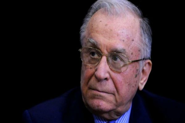SICRIUL CU TRUPUL NEÎNSUFLEȚIT AL LUI ION ILIESCU VA FI DEPUS ASTĂZI LA PALATUL COTROCENI 