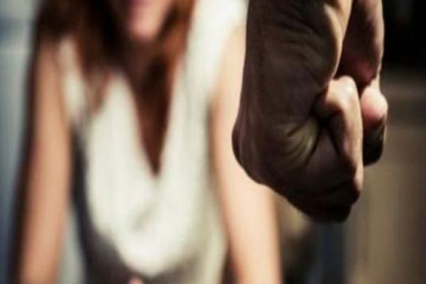 Procurorul General a deschis o anchetă, după ce autoritățile au stat cu mâinile în sân în cazul femeii ucise din Teleorman. Cum se agață Alex Florența de tragedie?