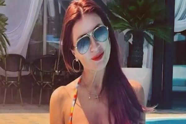 Polițistele sexy implicate în perchezițiile din Sectorul 1