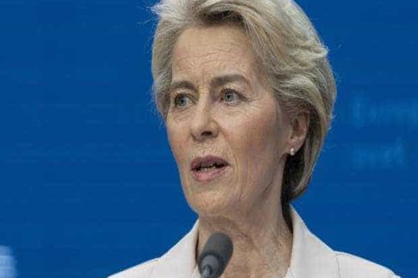 A picat moțiunea de cenzură împotriva Ursulei von der Leyen. Șefa Comisiei Europene rămâne în continuare în funcție