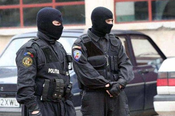 ANCHETĂ DIICOT HUNEDOARA: PESTE 7 KG DE CANABIS INTRODUSE ÎN ȚARĂ DE DOI CETĂȚENI SPANIOLI