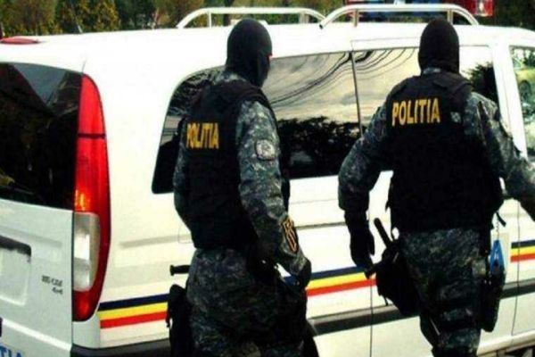 PROCURORII ANTICORUPȚIE FAC PERCHEZIȚII LA SUSPECȚI DE EVAZIUNE FISCALĂ 