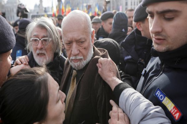 GELU VOICAN VOICULESCU, ADUS LA PARCHETUL GENERAL, PENTRU A FI INCULPAT ÎN DOSARUL MINERIADEI