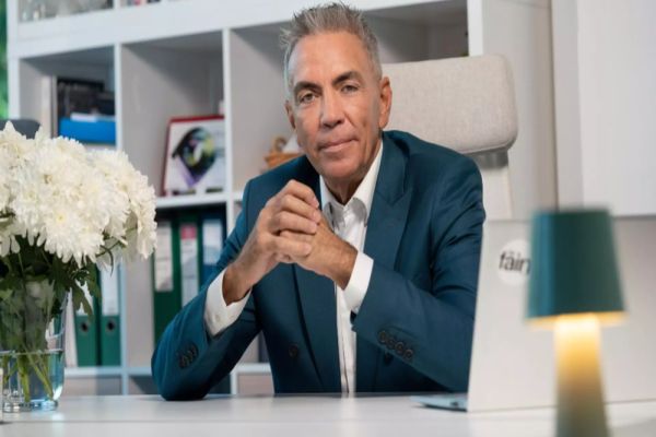 ANASTASIU AR PUTEA FI DEMIS DUPĂ DEZCĂLUIRILE DE LA REALITATEA PLUS. ANCA ALEXANDRESCU: ASEARĂ I S-AR FI CERUT SĂ DEMISIONEZE, DAR A REFUZAT. POSIBILE LEGĂTURI CU FLOARIAN COLDEA ȘI GRUPUL DE LA CLUJ 