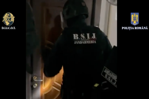 46 DE PERCHEZIȚII DOMICILIARE, PRIVIND FAPTE DE PROXENETISM, TRAFIC DE PERSOANE ȘI SPĂLARE A BANILOR