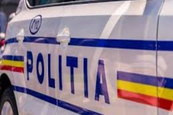 Escroacă care se dădea avocată, ridicată de polițiști după ani de înșelăciuni în Prahova