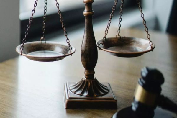 Motivarea ÎCCJ: „Noua lege a pensiilor magistraților elimină practic pensia de serviciu”