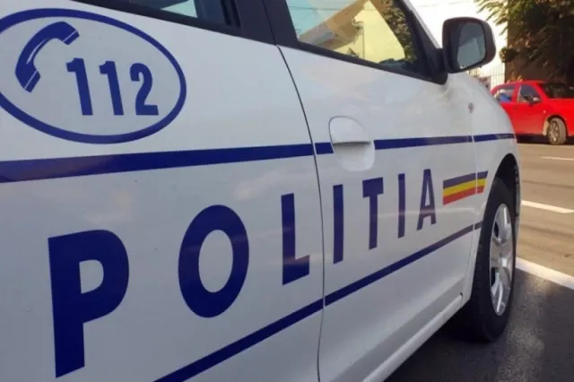 Bărbat din Dej, arestat după ce a agresat polițiștii chemați de mama sa