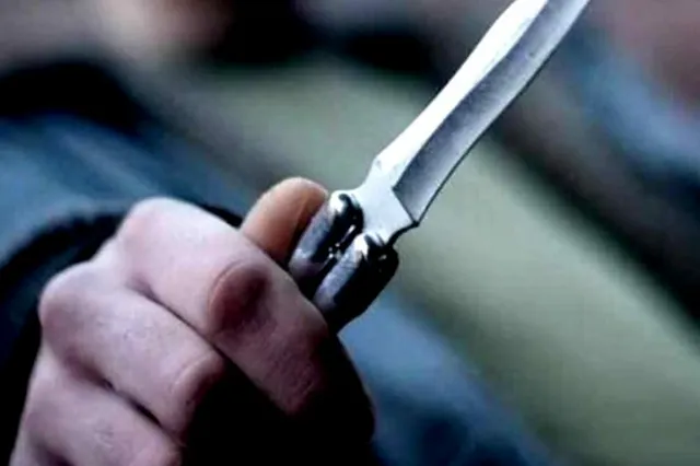 Adolescent de 15 ani, reținut după ce a înjunghiat un tânăr de 23 de ani lângă un parc din Galați