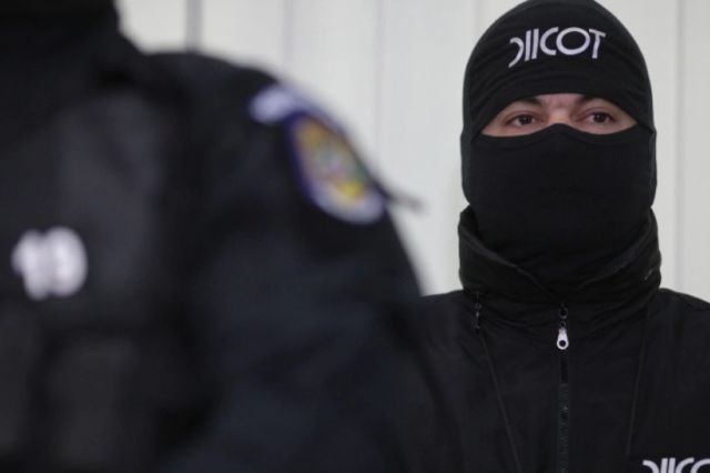 Rețea de trafic de persoane, destructurată în București: percheziții DIICOT în 5 județe și în Capitală