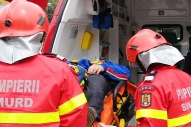 Scandal într-o autospecială SMURD din Maramureș. Un bărbat a fost reținut după ce a agresat doi paramedici