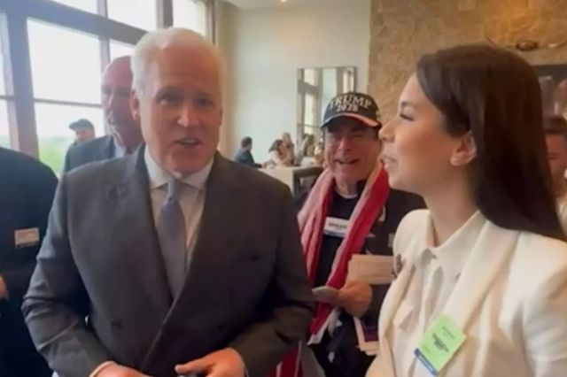 Fostul director politic al Casei Albe, mesaj în exclusivitate pentru Realitatea PLUS: „Ascultați de oamenii din Texas mai mult decât ascultați de cei de la Bruxelles!”