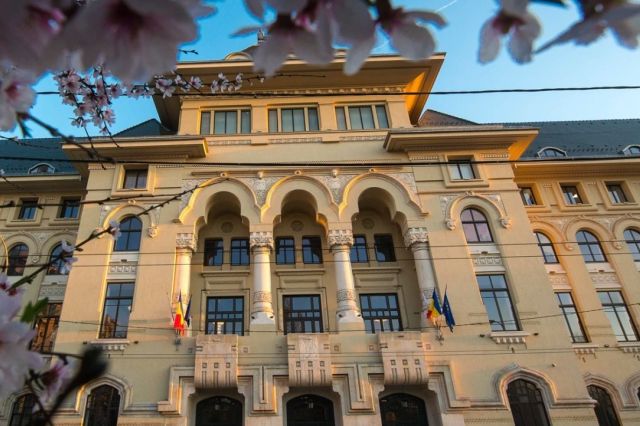 BOMBA DIN PRIMĂRIA CAPITALEI: Austeritate pentru bucureșteni, milioane de euro în sporuri pentru apropiații administrației