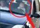 Bebeluș de 11 luni, pus la volan. Mama bebelușului care a filmat scena are 17 ani